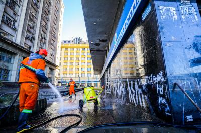 Revitalização do Centro Histórico: Travessa Mário Cinco Paus recebe limpeza e manutençãoÂ