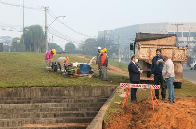 Diretor-geral Alexandre Garcia vistoria serviços de reconstrução no arroio Sanga da Morte