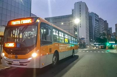 linha onibus madrugada