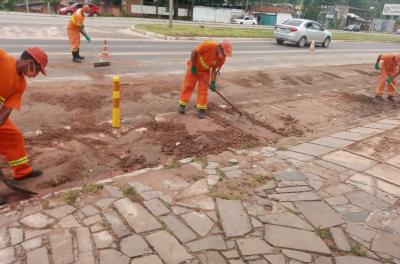 Após as chuvas, DMLU faz mutirão de limpeza em pontos críticos