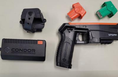 Parceria entre Segurança e PolÃcia Civil capacita agentes para uso de armas de choque
