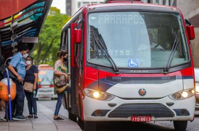 Projeto de lei prevê redução de imposto do transporte seletivo por lotação