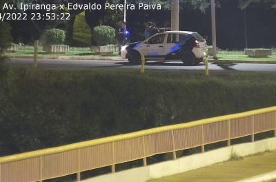 Homem é preso pela Guarda Municipal furtando fios de poste no parque Marinha do Brasil