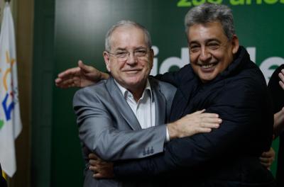 Idenir Cecchim assume como prefeito em exercÃcio