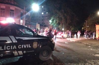 De forma pacÃfica, Guarda Municipal dispersa aglomeração na Praça Júlio Mesquita