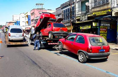Ação combate conserto irregular de veÃculos em frente a autopeças na Azenha