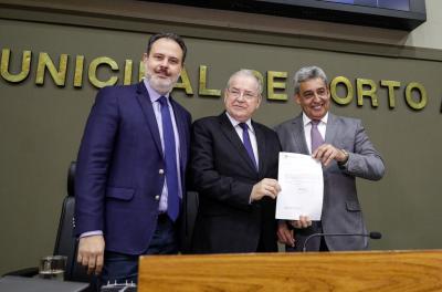 Prefeito encaminha projeto de lei com prazo para obras da OAS na Arena e OlÃmpico