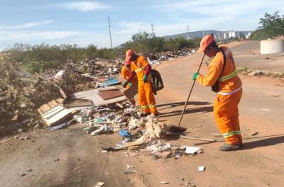 DMLU retira 60 toneladas de resÃduos da avenida Severo Dullius