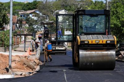 Obras na avenida Tronco alteram trânsito na região
