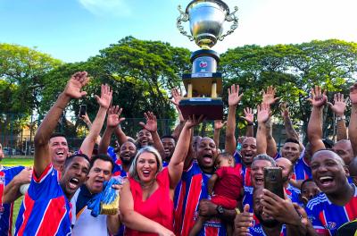 Grupo de veteranos Onze Amigos vence campeonato municipal de várzea