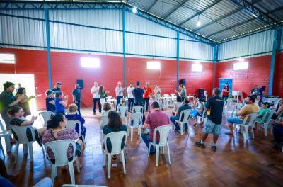 Prefeitura entrega títulos de propriedade para moradores de loteamento na Lomba do Pinheiro 