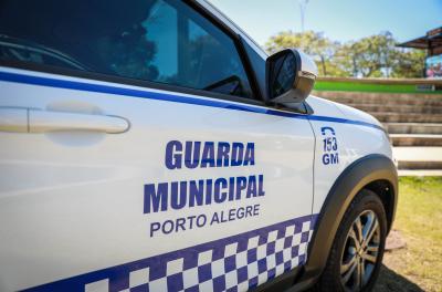 Homem é preso pela Guarda Municipal durante patrulhamento na Orla
