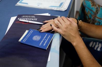 Programação especial beneficia população trans na Capital