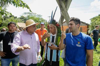 Prefeito de Porto Alegre visita as reformas na Orla do Lami para o verão