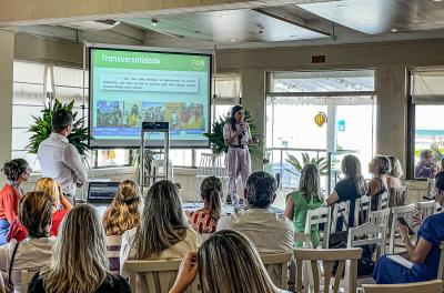 Primeira-dama de Porto Alegre participa do encontro da Famurs no Litoral Norte