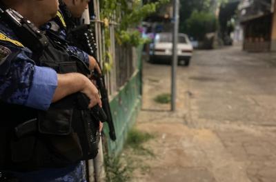 Guarda Municipal prende dois indivÃduos na madrugada desta quarta-feira