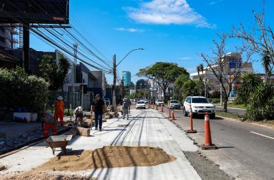 Quatro paradas no sentido bairro-Centro da avenida Nilo Peçanha são liberadas para o trânsito.