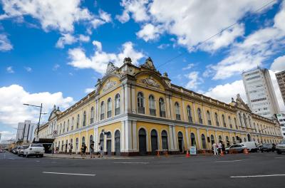 Mutirão do Demhab no Mercado Público 