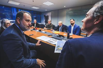 Vice-prefeito Ricardo Gomes discute parcerias com o cônsul geral da França