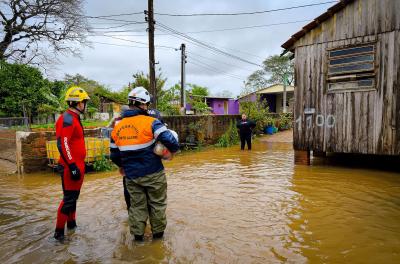 Defesa Civil alerta para grande volume de chuva nas próximas horas