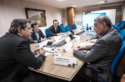 Melo e comitiva da FNP defendem mudanças na Reforma Tributária em reunião com ministro