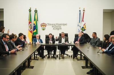 Entrega da Proposta Orçamentária 2024 na Câmara de Vereadores