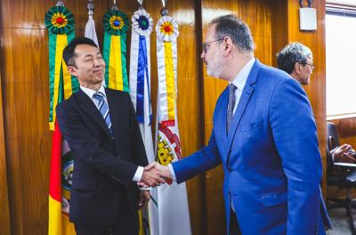 Prefeito em exercÃcio recebe embaixador do Japão e propõe aproximação na área da inovação