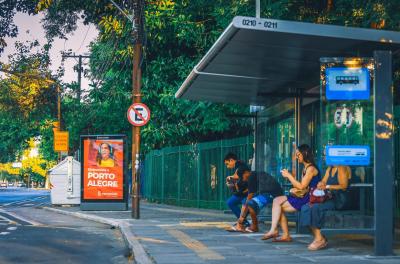 novos abrigos de ônibus