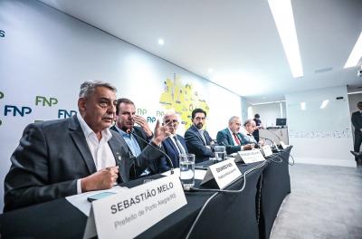 Impactos da reforma tributária e mudanças climáticas serão pautas dos prefeitos em reunião em BrasÃlia