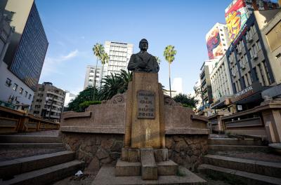 Iniciadas as obras de revitalização da Praça Otávio Rocha no Centro Histórico