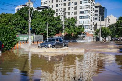 abrigados pela enchente