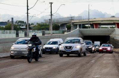 Viaduto da Av.Ceará liberado para trânsito.