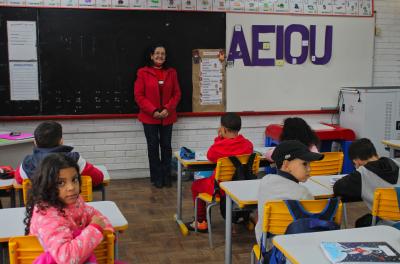 Escola do bairro Sarandi retoma atividades em espaço temporário nesta segunda