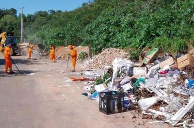 DMLU realiza limpeza no bairro Cavalhada neste domingo