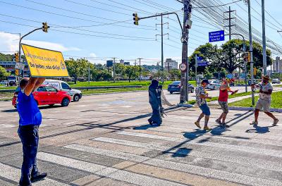 EPTC alerta para para riscos de misturar álcool e direção neste Carnaval