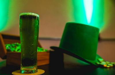 DMLU recolhe cerca de meia tonelada de resíduos no Saint Patrick’s Day