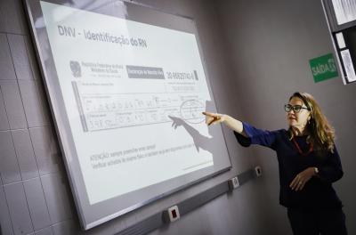 Vigilância capacita maternidade para preenchimento da declaração de nascido vivo
