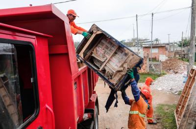 Projeto Bota-fora atende dez comunidades nesta semana