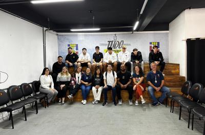 Estudantes no Hub Formô
