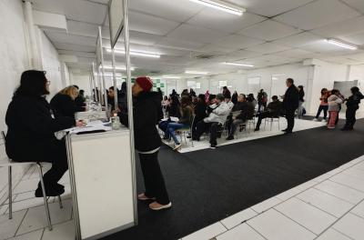 Feirão de Empregos atende 240 pessoas na Restinga