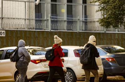 Defesa Civil alerta para frente fria intensa e oscilação do Guaíba nos próximos dias