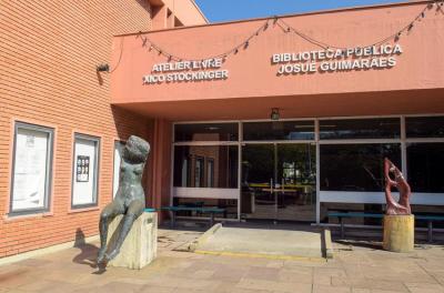 Atelier Livre Xico Stockinger promove curso que utiliza linguagem têxtil