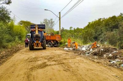 Mutirão de limpeza recolhe 80 toneladas de resíduos no bairro Ponta Grossa