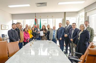 A proposta foi aprovada em votação simbólica