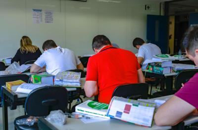 Prefeitura abre concurso público e formação de cadastro reserva para professores  