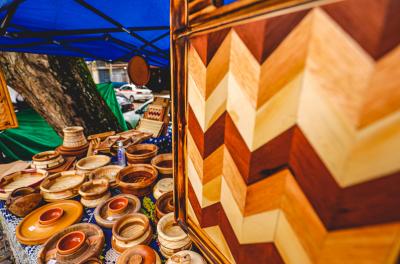 Feiras de sábado na avenida José Bonifácio selecionam artesãos
