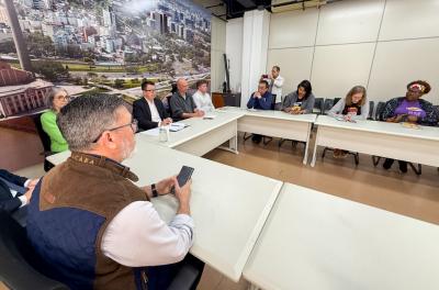 Prefeitura mantém diálogo com servidores municipais