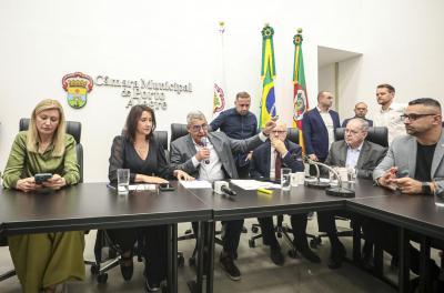 Proposta da Lei Orçamentária Anual para 2026 é entregue na Câmara
