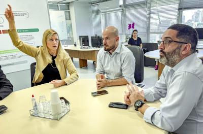 Prefeitura apresenta projeto de corredor viário ao governo do Estado