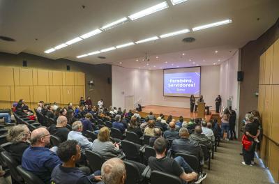 Servidores são homenageados pelo tempo de serviço dedicado ao Município